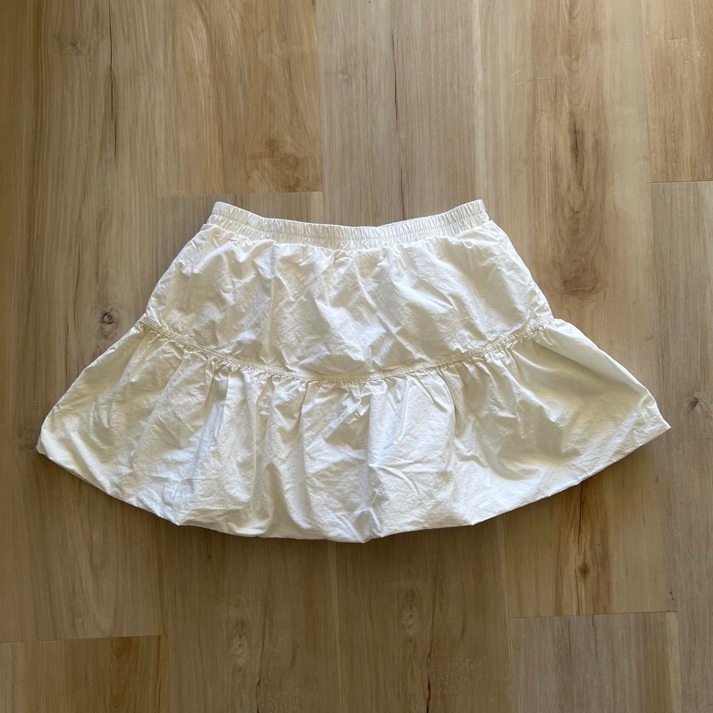White mini skirt / skort with ruffles and bow ties, Women's Small - Picture 3 of 3